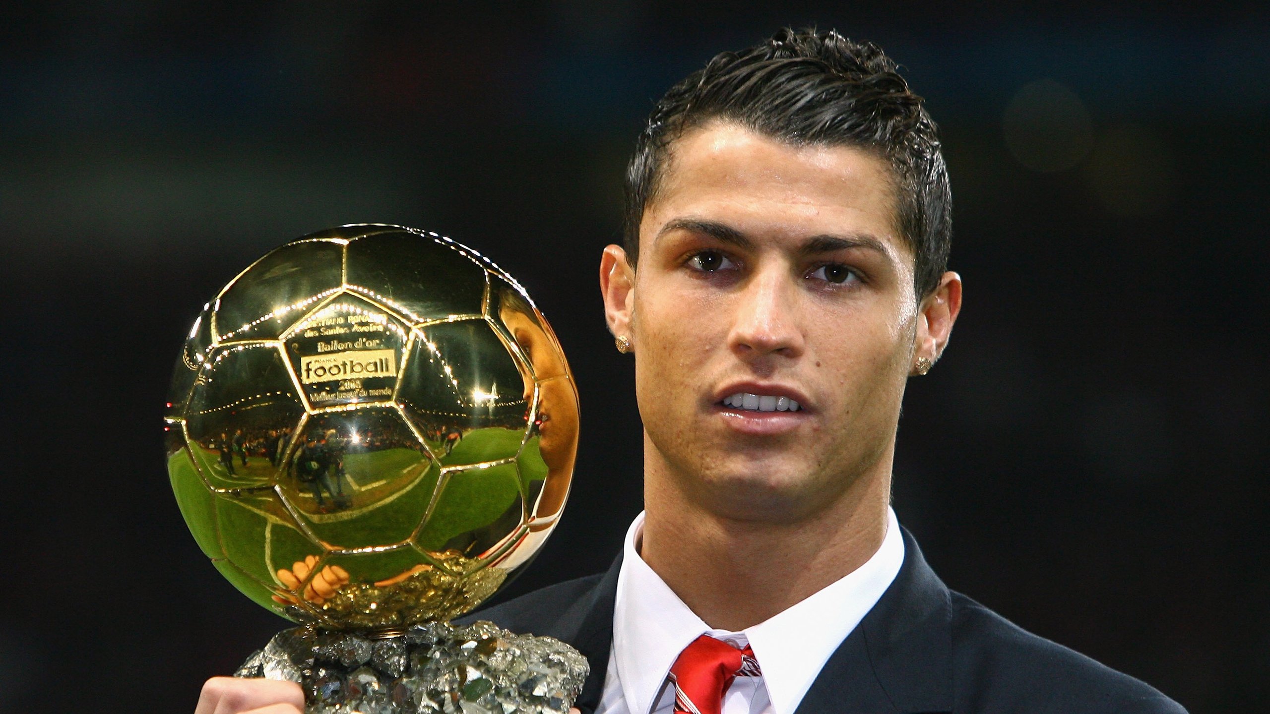 水晶宫客场输给利兹联，英超保级形势比预期更为严峻，英超水晶宫外号